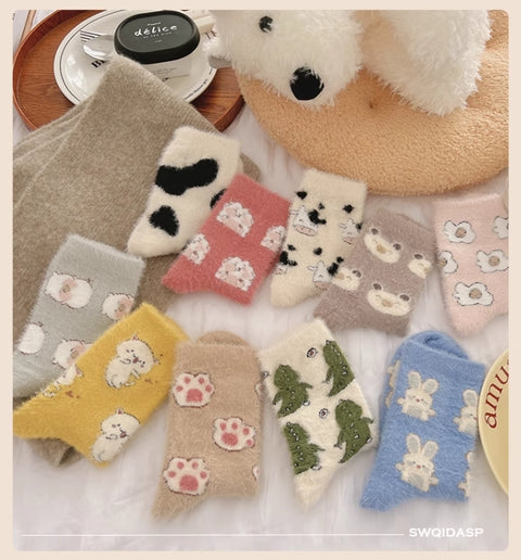 Chaussettes en laine de vison de dessin animé pour enfants en automne et en hiver avec des chaussettes de sol en fourrure épaisse et chaude et mignonne en peluche m1915010440