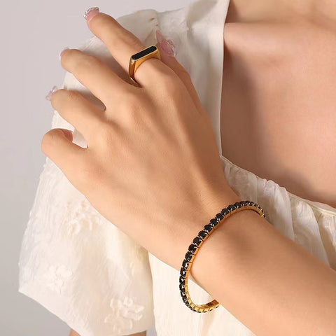 Elastisches Armband aus Titanstahl mit mehrfarbigen Zirkonen und Diamanten m3331108 
