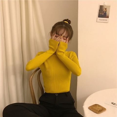 Slim-fit solid-color pullover top m302025