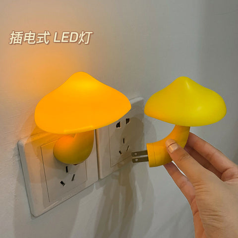 Kreatives LED-Nachtlicht mit Pilz-Stecker m3331177