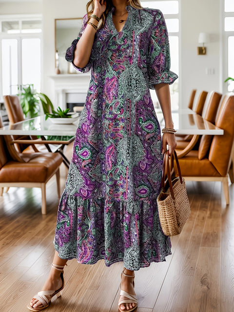 Bedrucktes Kleid mit V-Ausschnitt in Übergröße m301199 