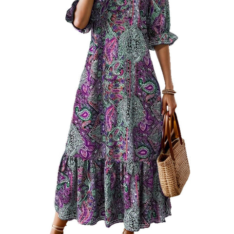 Bedrucktes Kleid mit V-Ausschnitt in Übergröße m301199 