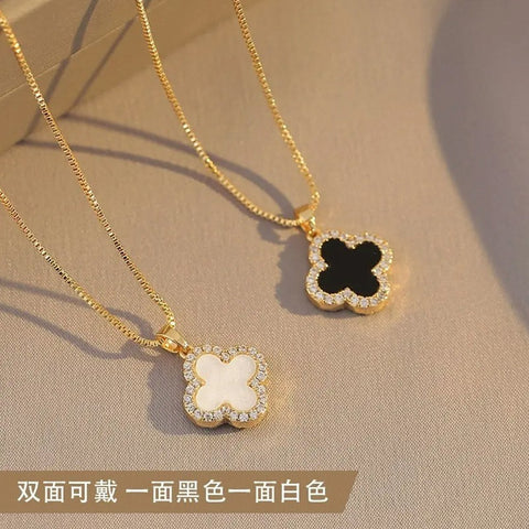 Gold-Volldiamant-Kleeblatt-Halskette für Frauen mit doppelseitigem Schwarz-Weiß-Design, minimalistische Ohrringe, Ringschmuck M5010663
