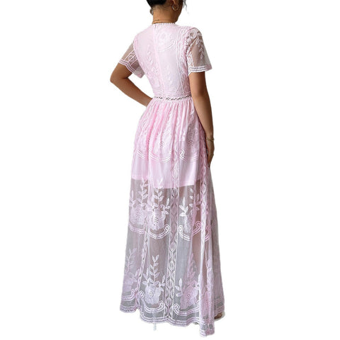 Robe longue élégante à manches courtes et découpes en dentelle m301392 