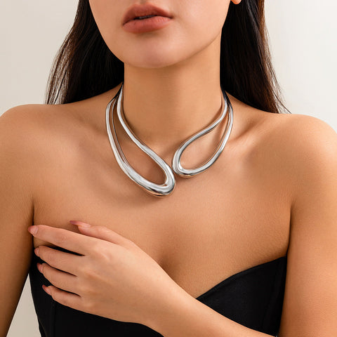 Übertrieben glatter Ring Metall Wind Choker Halskette Retro hohl unregelmäßig Federkragen weiblich m3331194