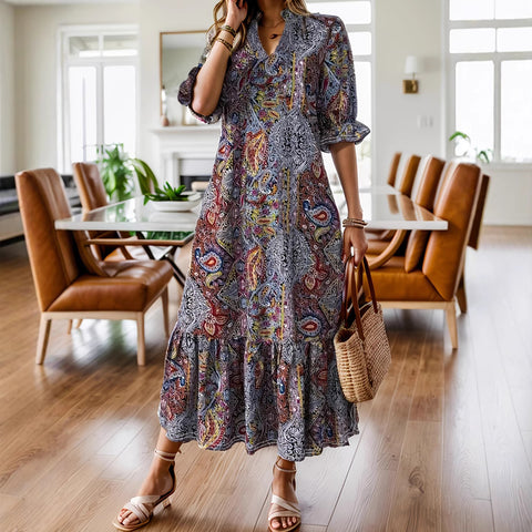 Bedrucktes Kleid mit V-Ausschnitt in Übergröße m301199 