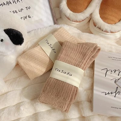 Einfarbige vertikale Plüschsocken, mittellange Kindersocken, Herbst- und Winterplüsch und verdickte Wärme, Plüschsocken im japanischen Stil, lange Wintersocken, m1915010473 