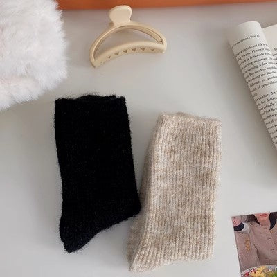 Xiao Xiangfeng Einfarbige Wollsocken, lange Damensocken, Instagram, trendige reine Baumwolle, Herbst und Winter, verdickter und warmer Kaschmir, mittellange Retro-Socken m1915010470