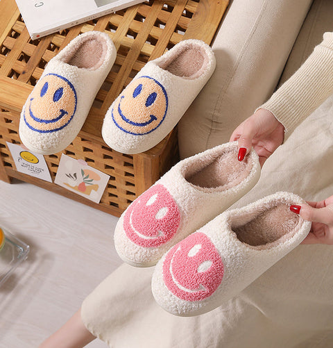 Pantoufles en coton à la maison avec visage souriant de dessin animé mignon d'hiver m1915010610
