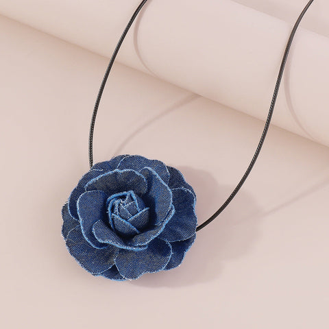 Petit collier parfumé Cowboy bleu rose m1915010515