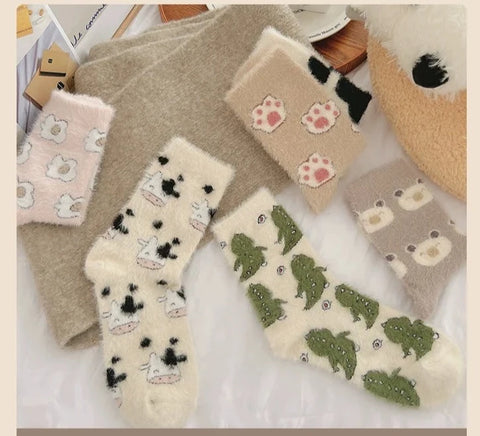 Chaussettes en laine de vison de dessin animé pour enfants en automne et en hiver avec des chaussettes de sol en fourrure épaisse et chaude et mignonne en peluche m1915010440