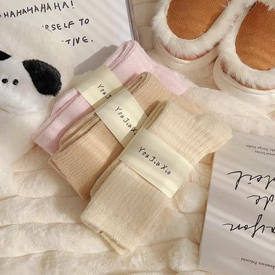 Einfarbige vertikale Plüschsocken, mittellange Kindersocken, Herbst- und Winterplüsch und verdickte Wärme, Plüschsocken im japanischen Stil, lange Wintersocken, m1915010473 