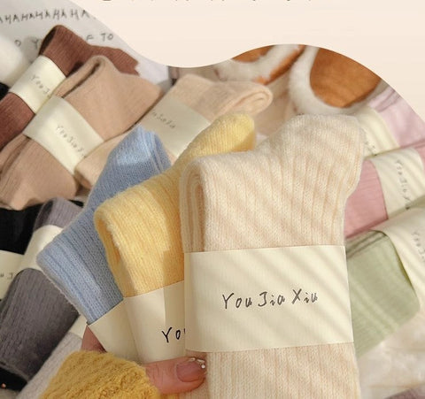 Einfarbige vertikale Plüschsocken, mittellange Kindersocken, Herbst- und Winterplüsch und verdickte Wärme, Plüschsocken im japanischen Stil, lange Wintersocken, m1915010473 